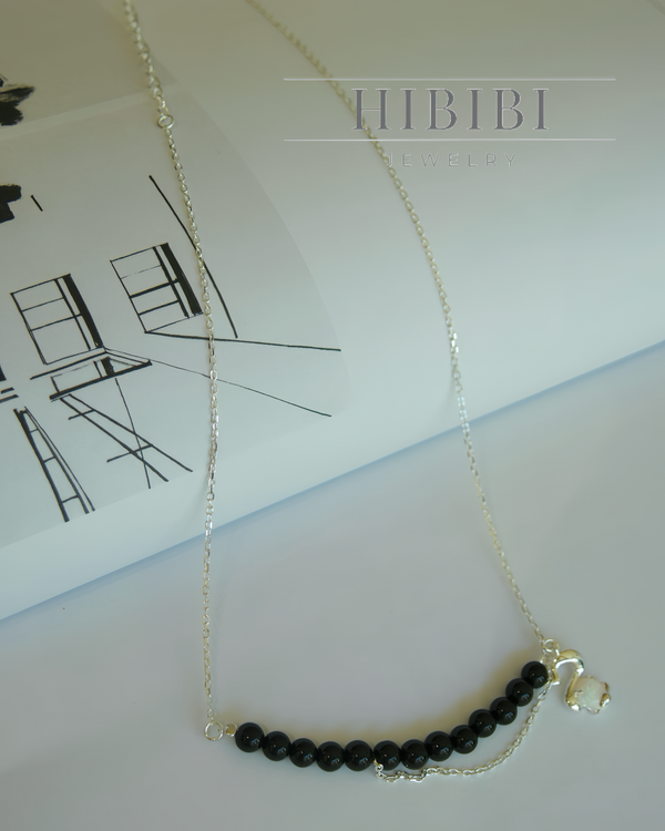 【ブラックバレエ】ネックレス